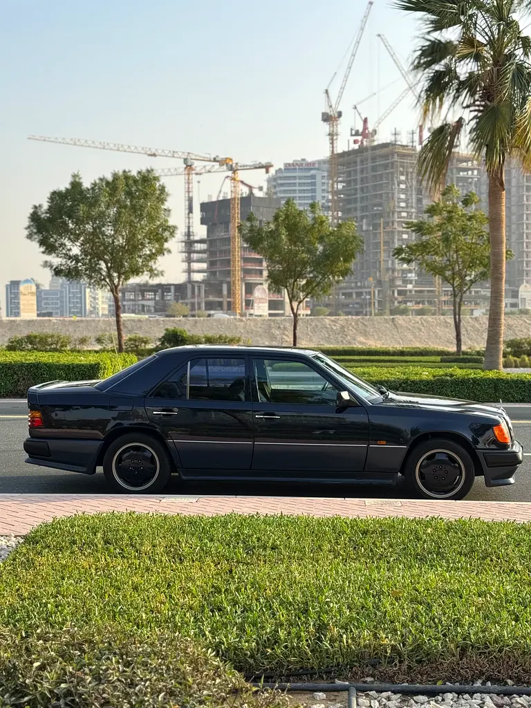 E 300 Original Amg Kit Mint Condition Fully Serviced - Image 4