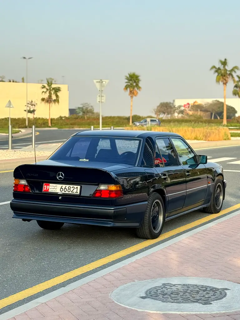 E 300 Original Amg Kit Mint Condition Fully Serviced - Image 5