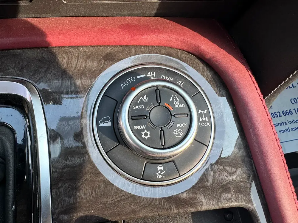 Nissan patrol 2022 v8 big engine (nismo kit) low mileage - Image 12