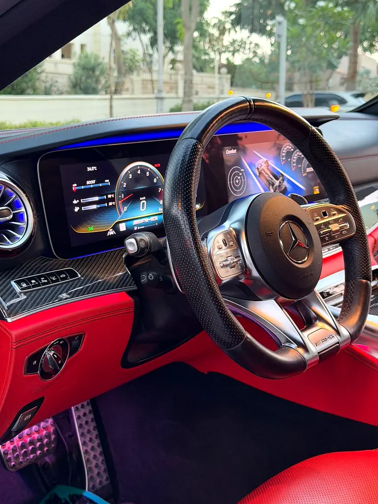 Mercedes GT63 s 4Matic+ 2020 First Owner Carbon Edition - Image 15