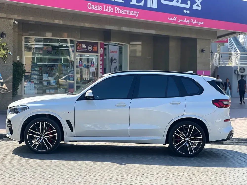 BMW X5 xDrive40i 2023 GCC Specs - Image 12