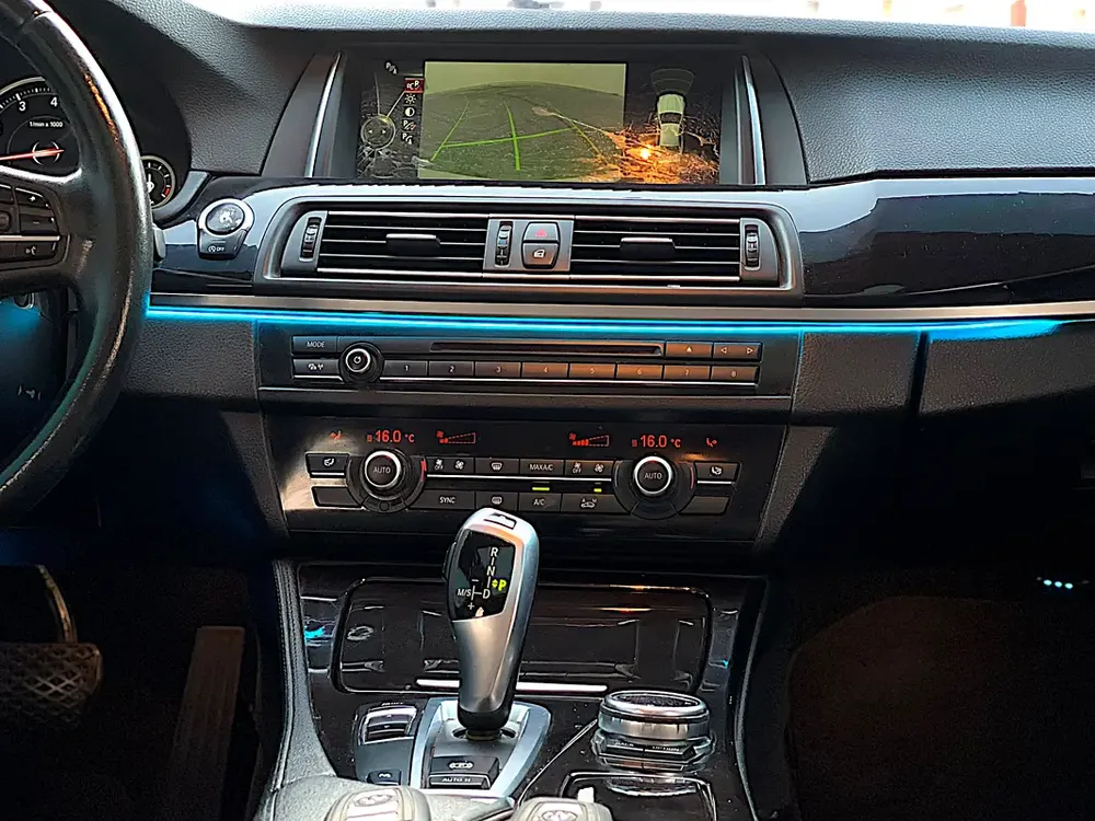 AED 1,800 P.M | BMW 5 SERIES | 520i |EXCLUSIVE | 2015 GCC | ORIGINAL PAINT - Image 13