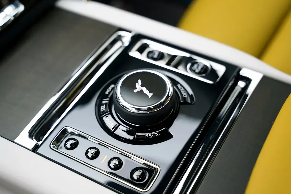 2026 ROLLS ROYCE CULLINAN WITH WARRANTY AND SERVICE CONTRACT - Image 9