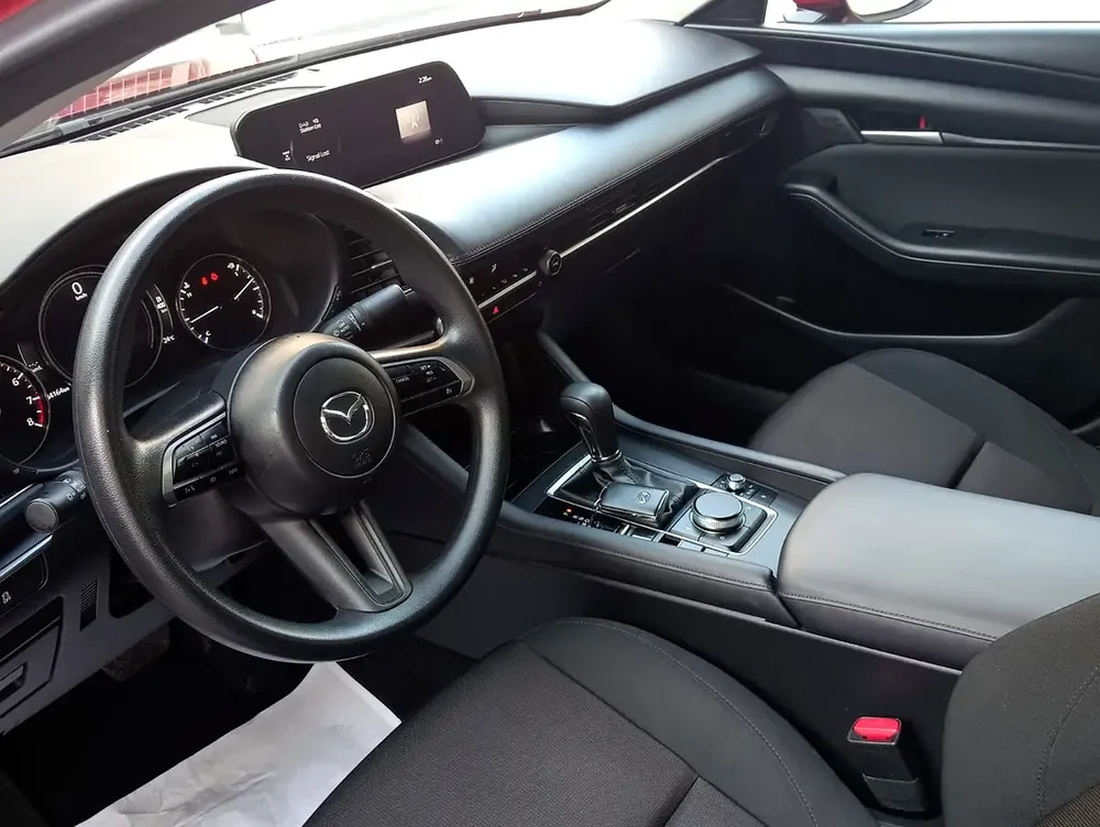 Mazda 3 2025 mid option gcc accident free original paint we maintained - Image 4