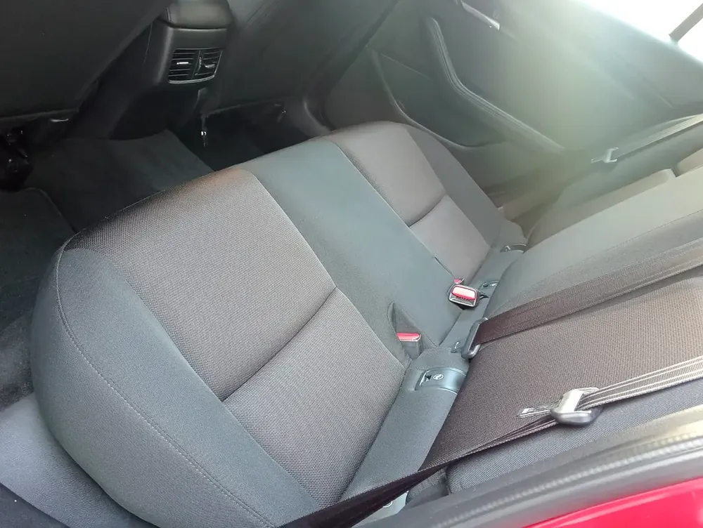 Mazda 3 2025 mid option gcc accident free original paint we maintained - Image 5