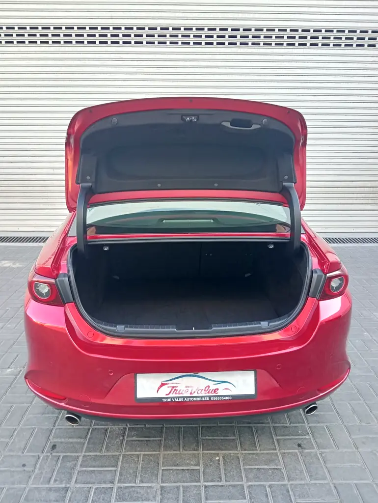 Mazda 3 2025 mid option gcc accident free original paint we maintained - Image 7