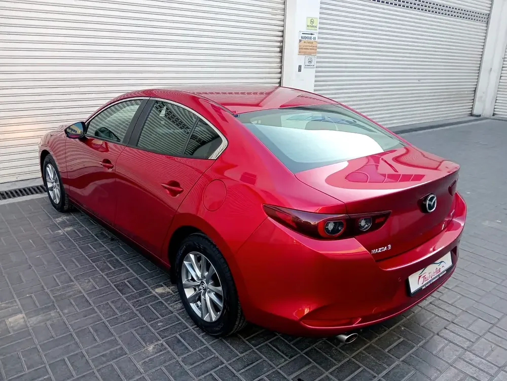 Mazda 3 2025 mid option gcc accident free original paint we maintained - Image 8