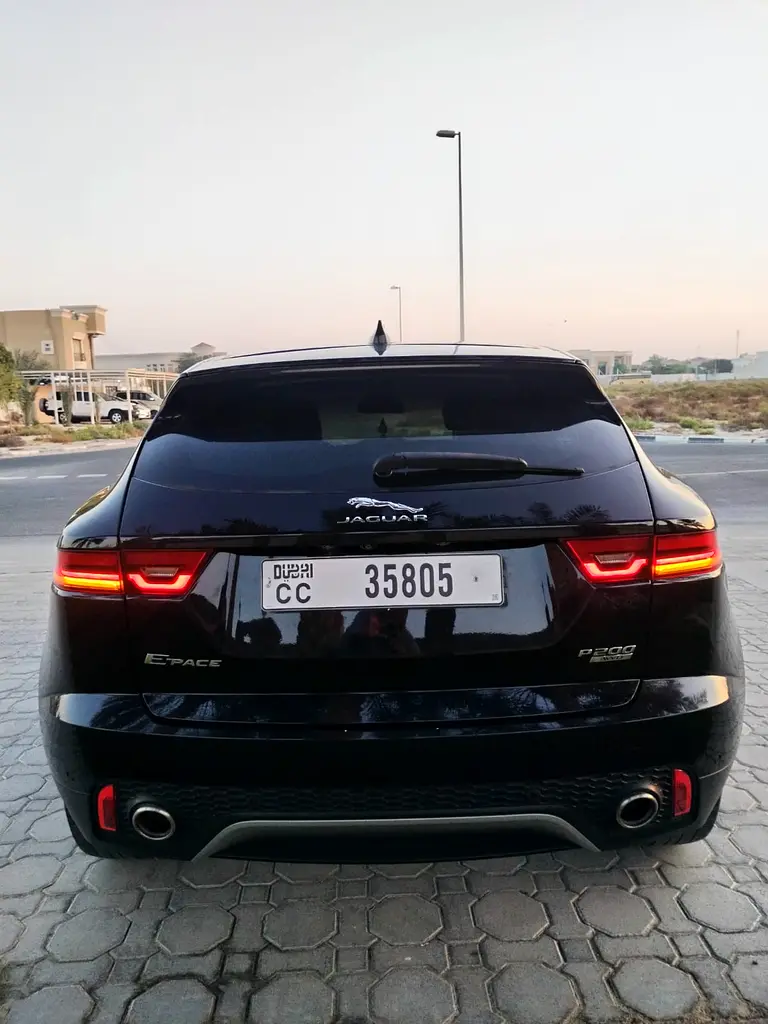 GCC SPEC . JAGUAR E PACE 2019 . VERY CLEAN CAR...TURBO OPTION - Image 6