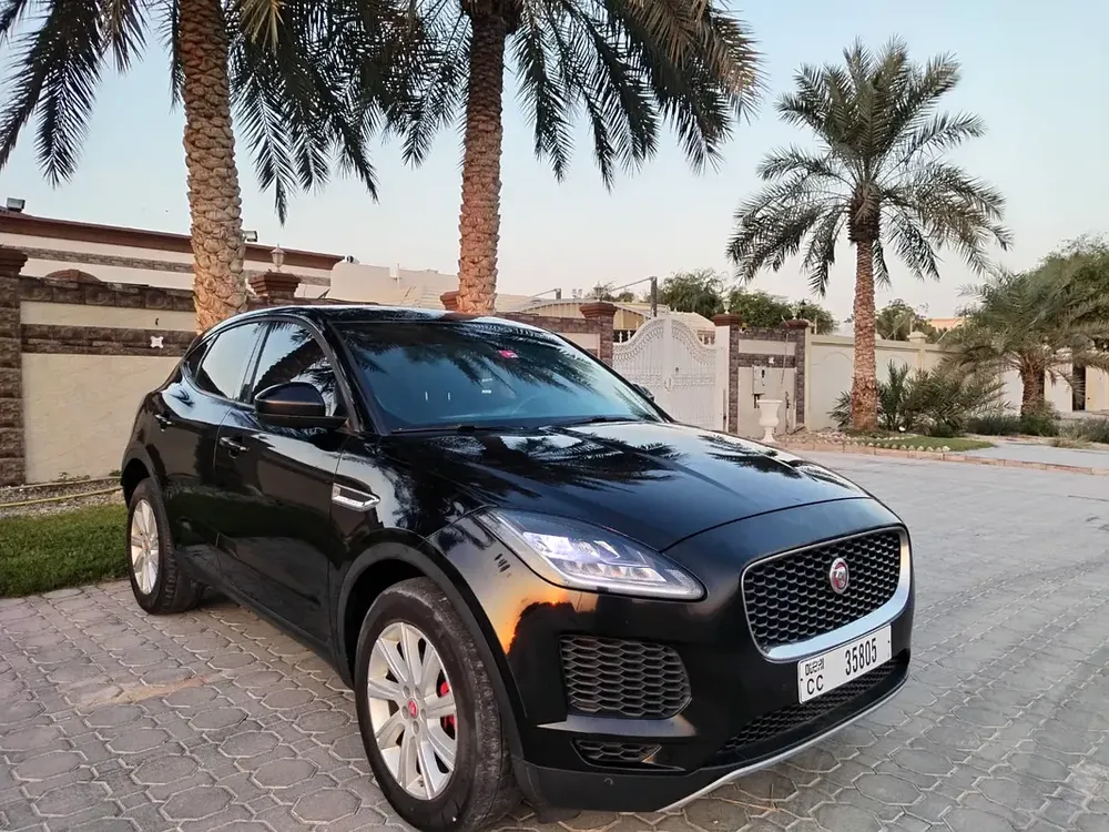 GCC SPEC . JAGUAR E PACE 2019 . VERY CLEAN CAR...TURBO OPTION - Image 9
