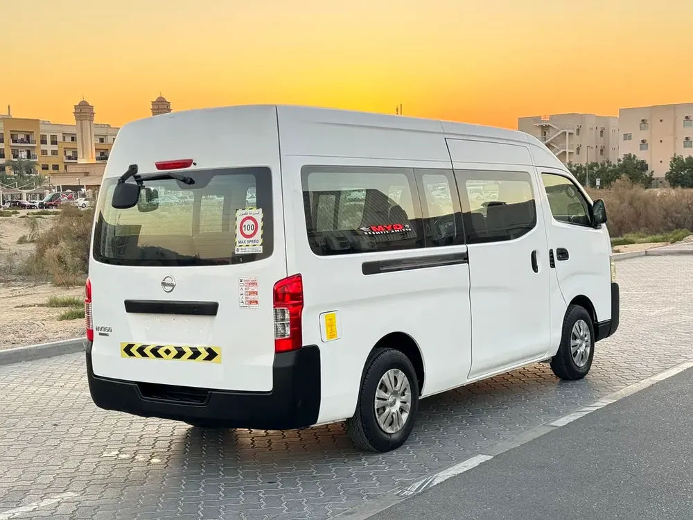 Nissan Urvan High Roof 2015 Model(13 seater  GCC) - Image 12
