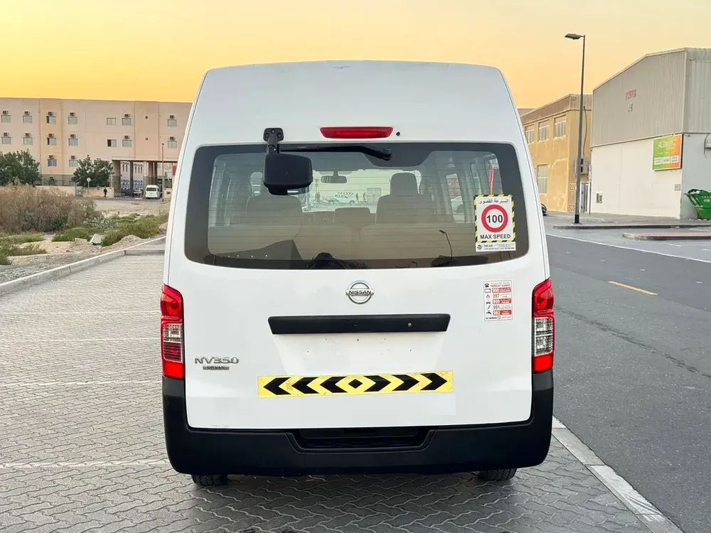Nissan Urvan High Roof 2015 Model(13 seater  GCC) - Image 14