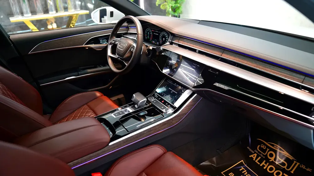 EXCLUSIVE AUDI A8L 55 TFSI V8 || VIP CONSOLE || TOP RANGE || GCC || ACCIDENTS FREE || PANORAMIC - Image 15