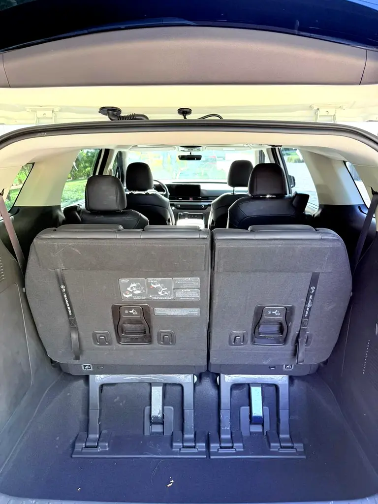 2026 Kia Carnival GDI L | GCC Specs | Like Brand New - Image 10