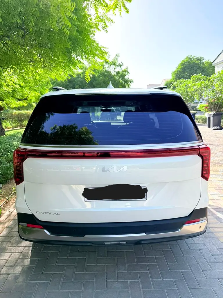 2026 Kia Carnival GDI L | GCC Specs | Like Brand New - Image 6