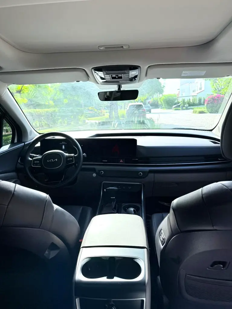 2026 Kia Carnival GDI L | GCC Specs | Like Brand New - Image 7