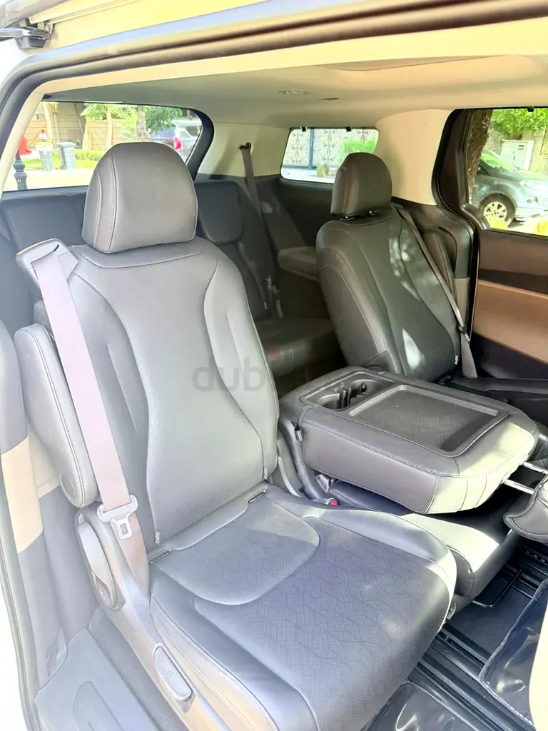 2026 Kia Carnival GDI L | GCC Specs | Like Brand New - Image 9