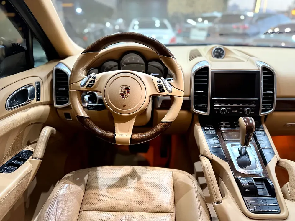 Porsche Cayenne 2014 | GCC Specs | Well Maintained - Image 10