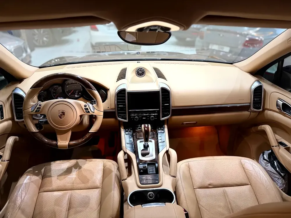 Porsche Cayenne 2014 | GCC Specs | Well Maintained - Image 11