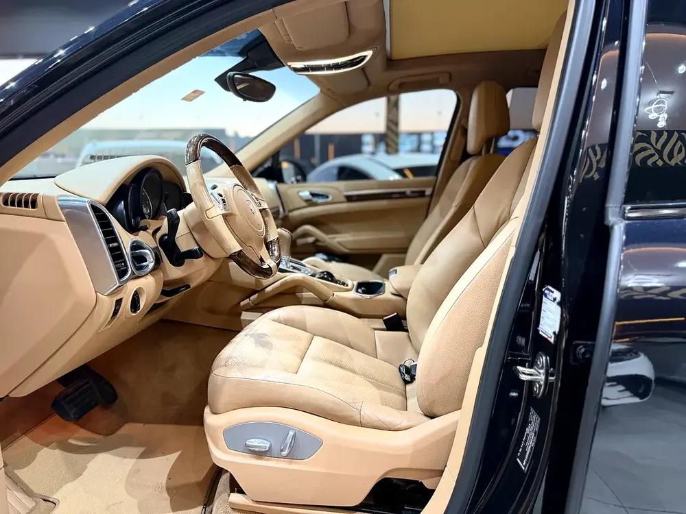 Porsche Cayenne 2014 | GCC Specs | Well Maintained - Image 15