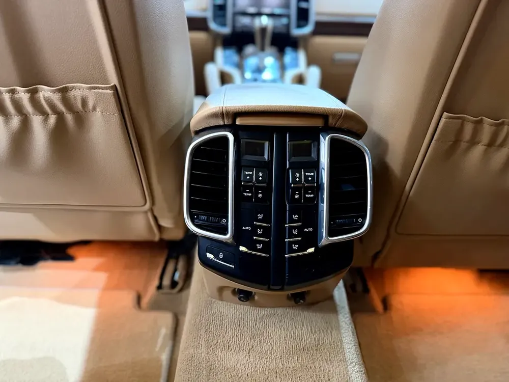 Porsche Cayenne 2014 | GCC Specs | Well Maintained - Image 18