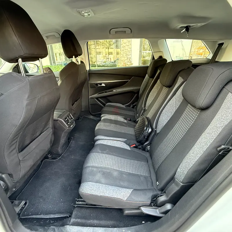 Peugeot 5008 Active 2019 | GCC Specs | Well Maintained - Image 9