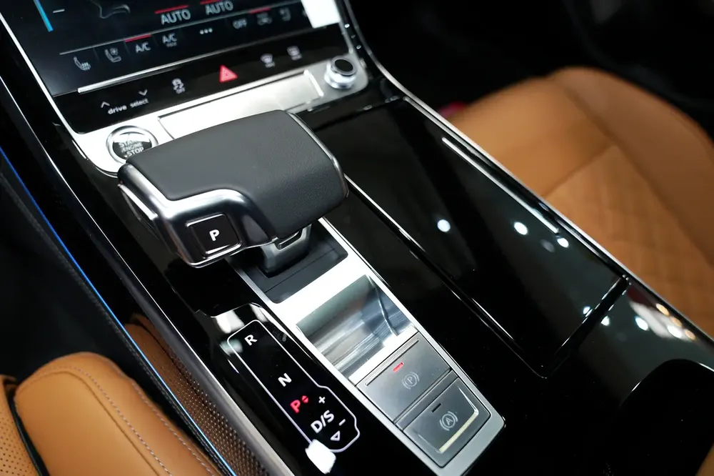 Audi A8L 55 TFSI Quattro - Image 10
