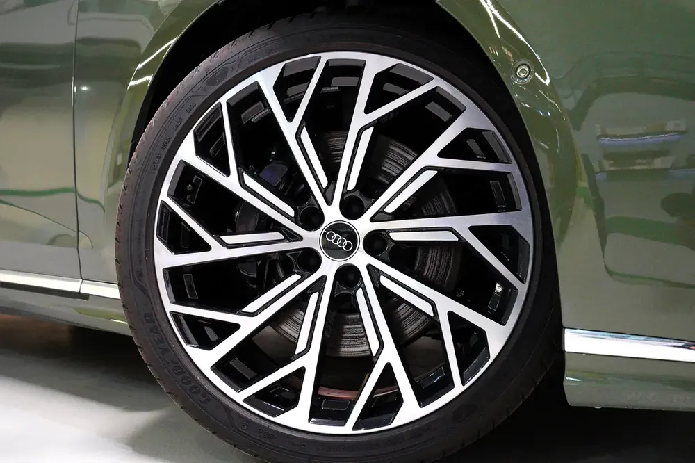 Audi A8L 55 TFSI Quattro - Image 14
