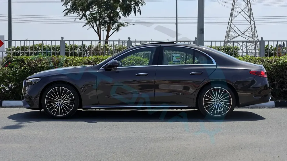2026 Mercedes-Benz E200 AMG EQ Boost 2.0L RWD GCC With 2-Year Warranty Unlimited Mileage - Image 19