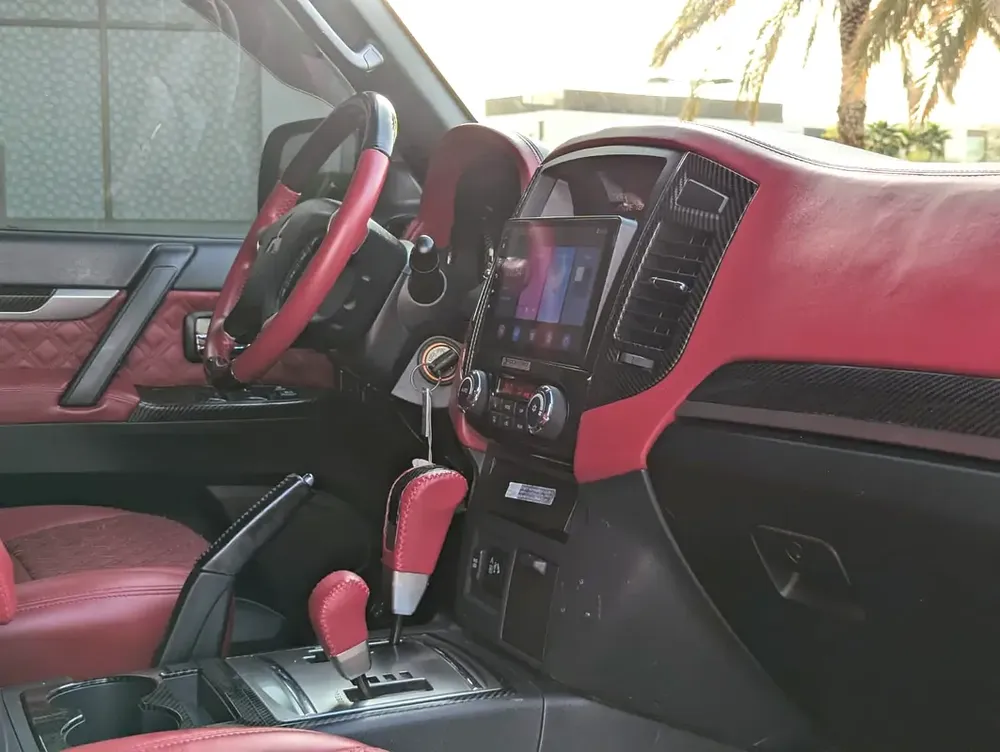 MITSUBISHI PAJERO 2020 GCC V6 3.8L IN EXCELLENT CONDITION - Image 8