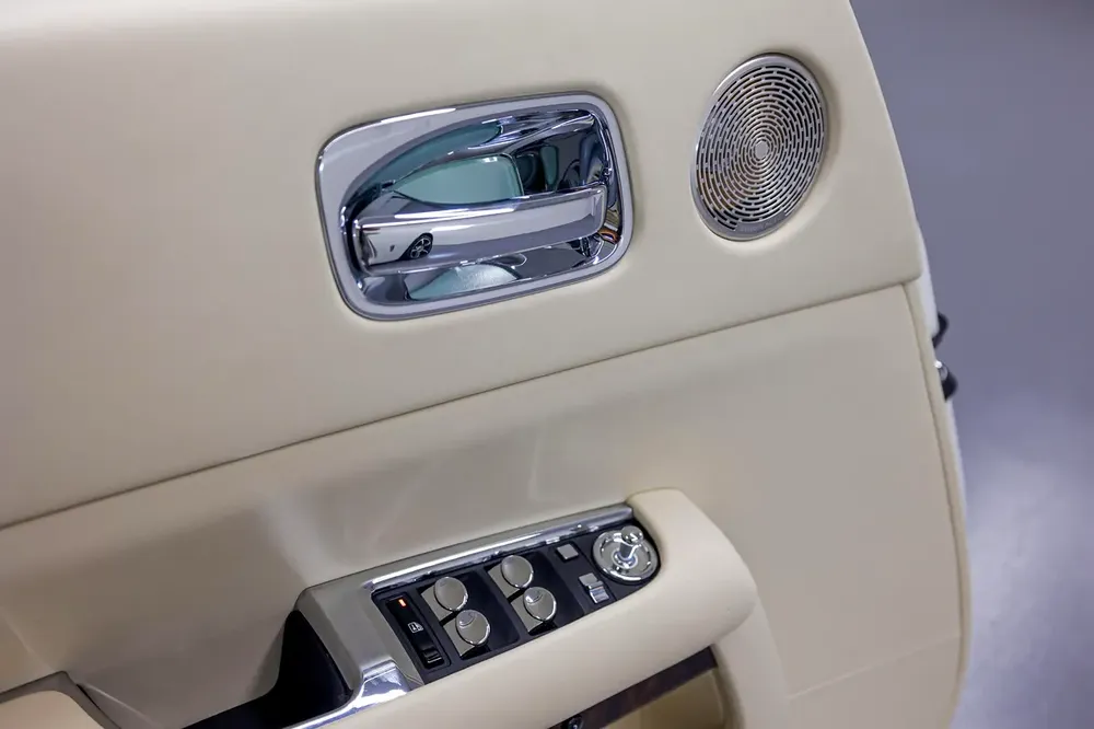 GCC I Rolls Royce Wraith - Image 13