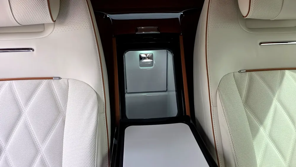 MAEXTRO S800 | 4 SEATER VIP | PLUG IN HYBRID | BRAND NEW - Image 15