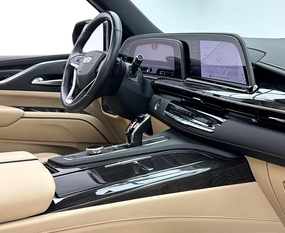 2023 Cadillac Escalade Premium Luxury, Dec/2029 Cadillac Warranty + Service Contract, FSH, GCC - Image 11