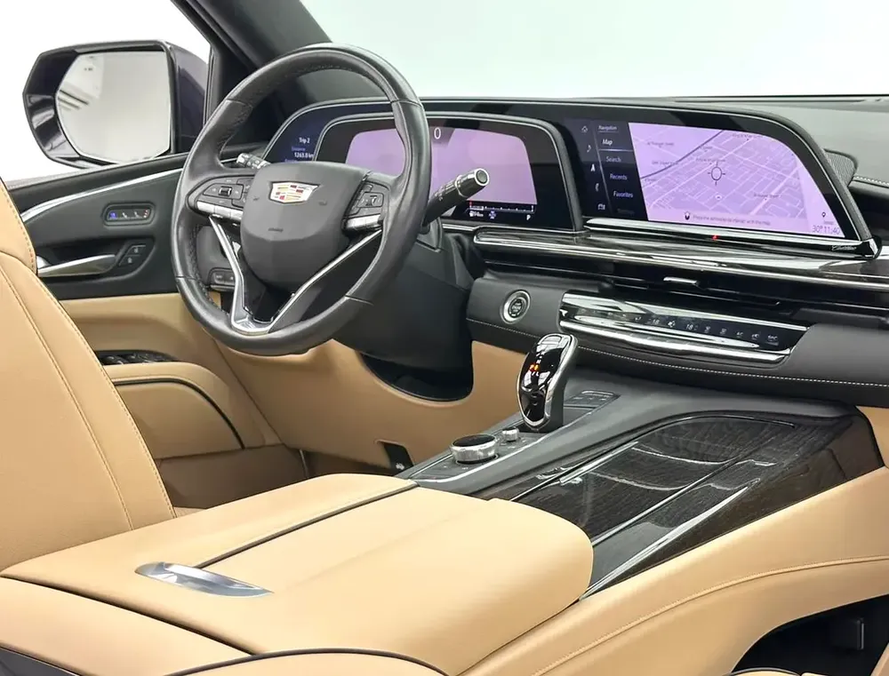 2023 Cadillac Escalade Premium Luxury, Dec/2029 Cadillac Warranty + Service Contract, FSH, GCC - Image 12