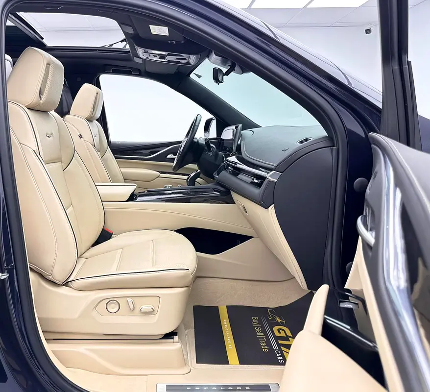 2023 Cadillac Escalade Premium Luxury, Dec/2029 Cadillac Warranty + Service Contract, FSH, GCC - Image 16