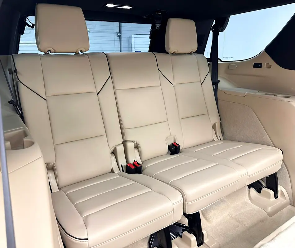 2023 Cadillac Escalade Premium Luxury, Dec/2029 Cadillac Warranty + Service Contract, FSH, GCC - Image 18