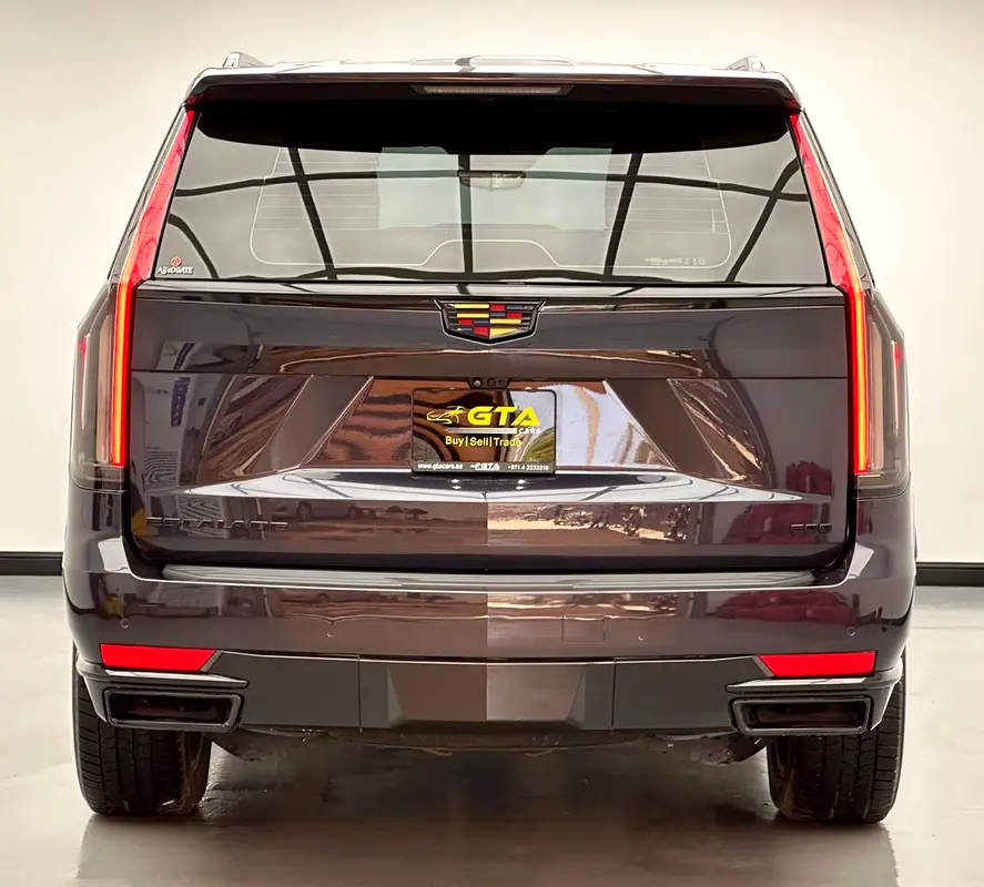 2023 Cadillac Escalade Premium Luxury, Dec/2029 Cadillac Warranty + Service Contract, FSH, GCC - Image 5