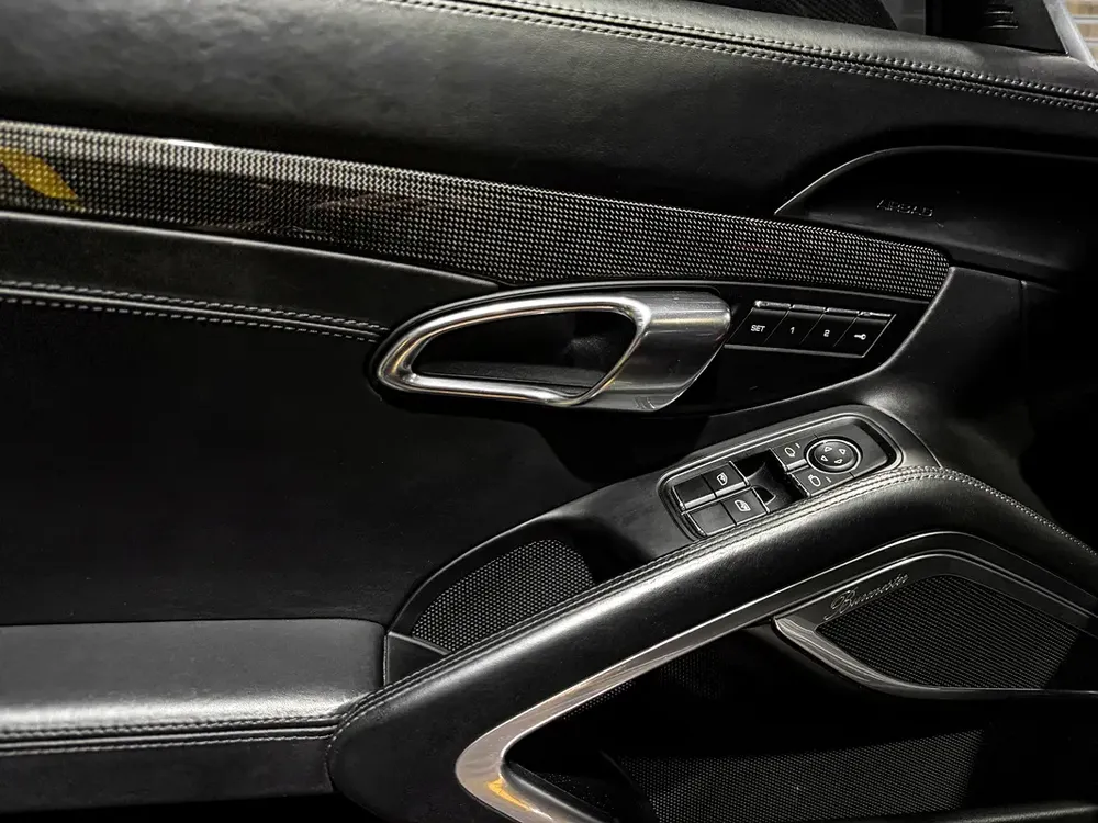 Porsche 911 Turbo S 2018 - Carbon Pack - Image 19