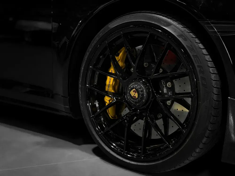 Porsche 911 Turbo S 2018 - Carbon Pack - Image 9
