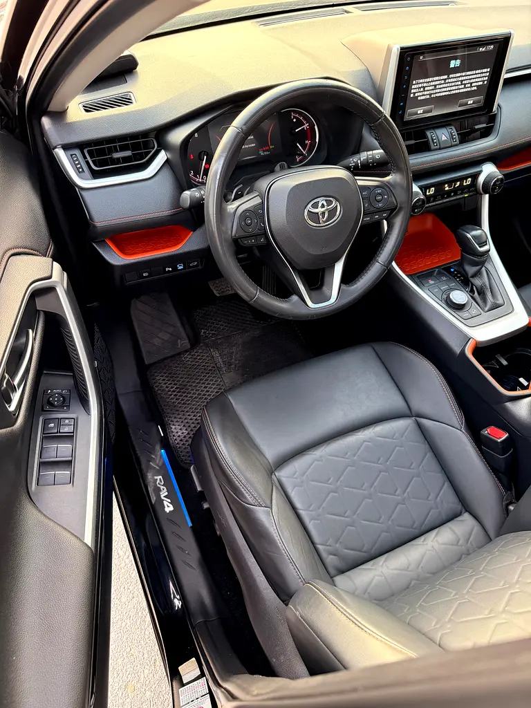 Toyota Rav 4 Platinum - 2022 - Japanese Specs - PANORAMIC ROOF- well Maintained - Image 5