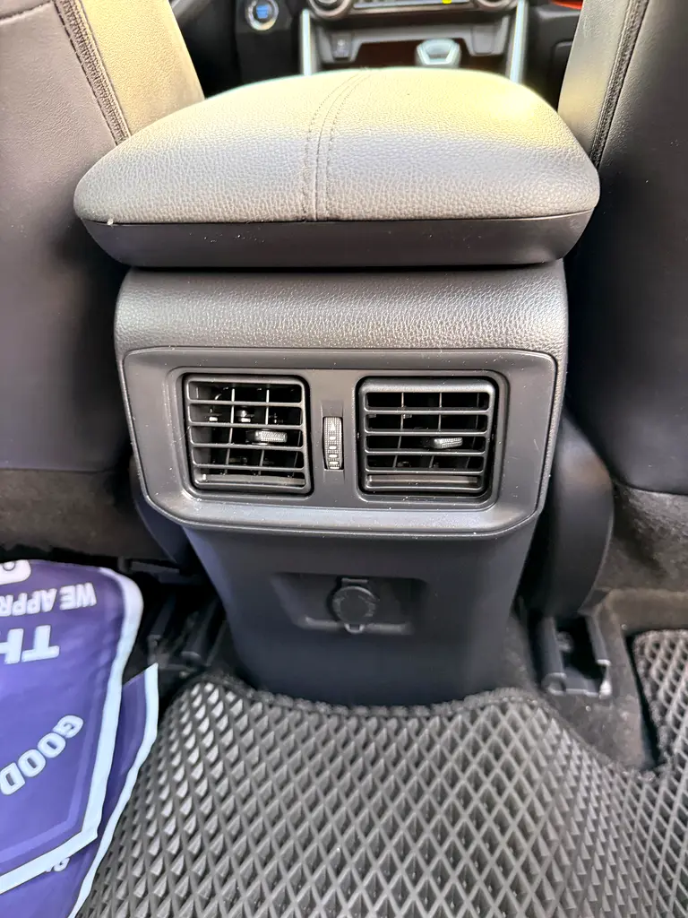 Toyota Rav 4 Platinum - 2022 - Japanese Specs - PANORAMIC ROOF- well Maintained - Image 7