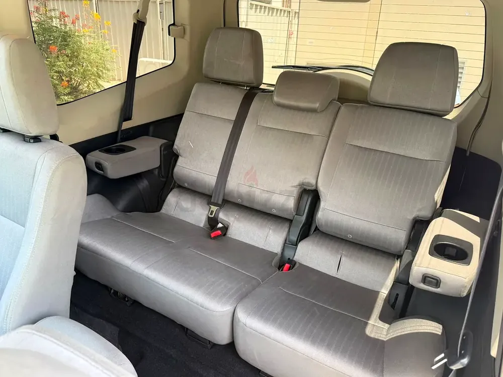 2015 Mitsubishi Pajero 3.5 Mid-Line SWB GCC Specification Service History No Accidents Original Keys - Image 11