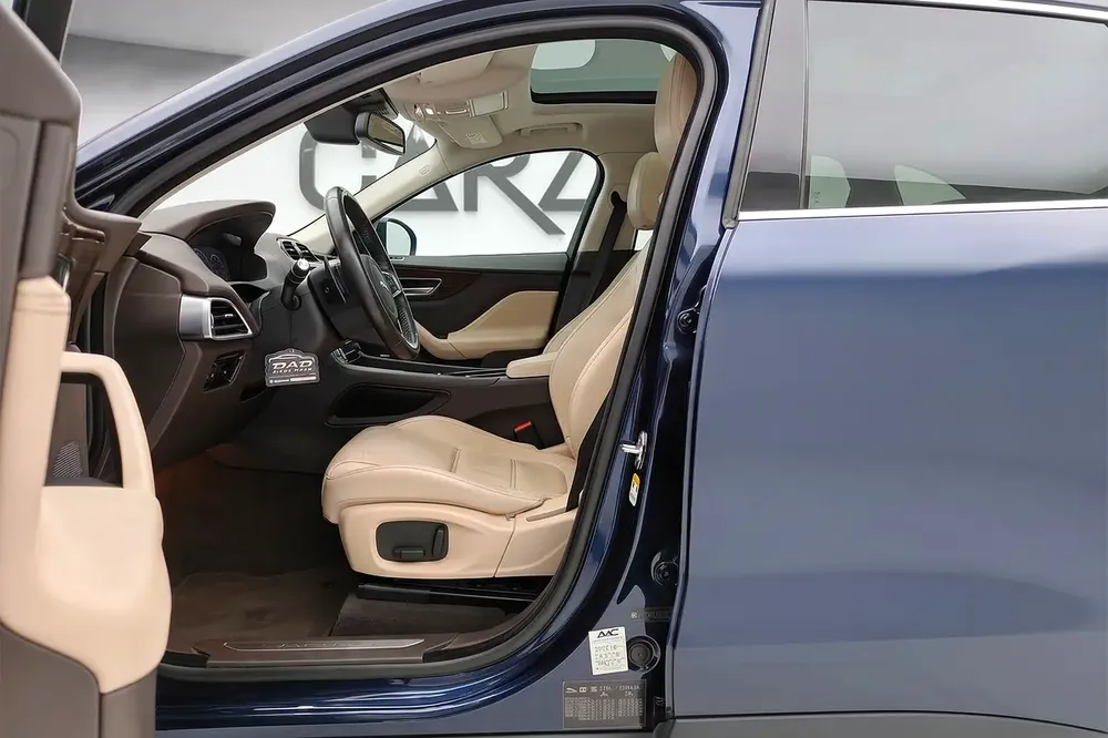 Jaguar F-Pace Pure 2018 l Excellent Condition l AED 1,187 / Monthly l 0% Downpayment - Image 9