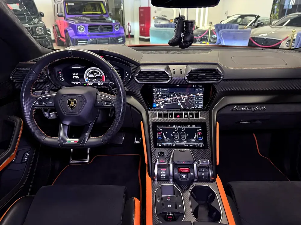 2021 Graphity Capsule Urus / Under Warranty and Service Contract till 2027 - Image 11