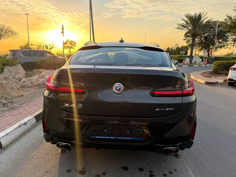 PERFECT CAR TOP OF THE RANGE FULL SERVICE HISTORY VERY LOW MILAGE WARRANTY TILL 2027/6 - Image 4