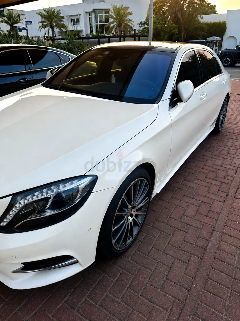 Mercedes S500 2015 GCC Specs | One Owner | AMG Line | Fully Loaded - Image 6