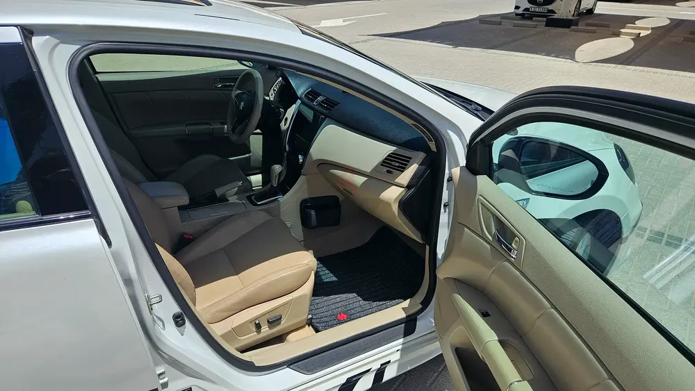 Well Maintained Suzuki Kizashi 2016 GCC Specs - Image 13
