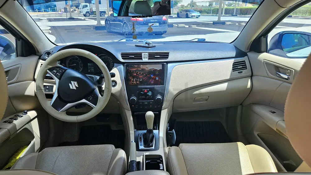 Well Maintained Suzuki Kizashi 2016 GCC Specs - Image 9