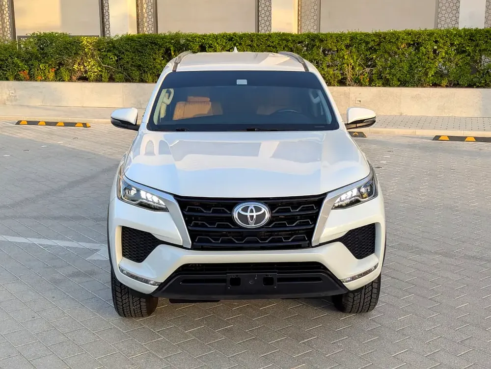 2024 Toyota Fortuner EXR V4 2.7L | GCC Specs | Accident Free | - Image 18
