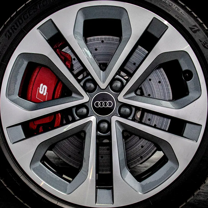 Audi Warranty + Service 2030 • Ultra Low Mileage • GCC - Image 18