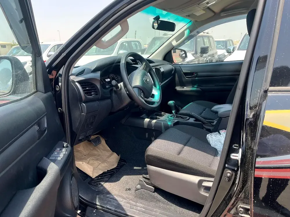 TOYOTA HILUX 2.7L AT BASIC 2026 *EXPORT ONLY* - Image 10